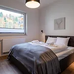 River Park, Sun & Snow Apartment *